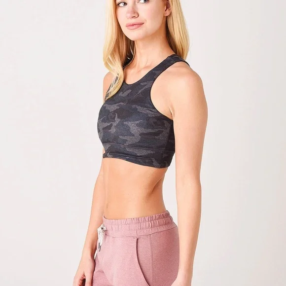 Vuori Black Strappy Sports Bra - Picture 3 of 6